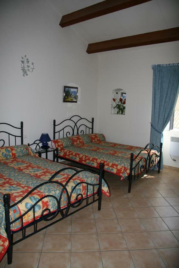Chambres D'Hotes Lou Jassou Lapanouse-de-Cernon Kültér fotó